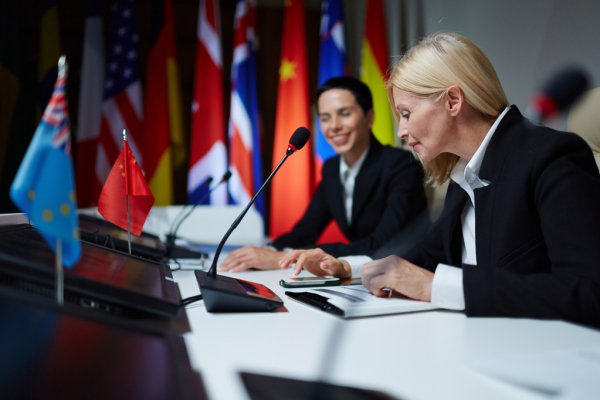 21 июня в 15:00 начнет работу Глобальный саммит женщин – политических лидеров 