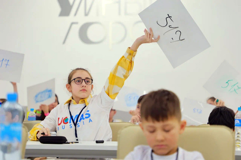 Победительницы Всероссийской интеллектуальной олимпиады по математике представят страну на мировом первенстве