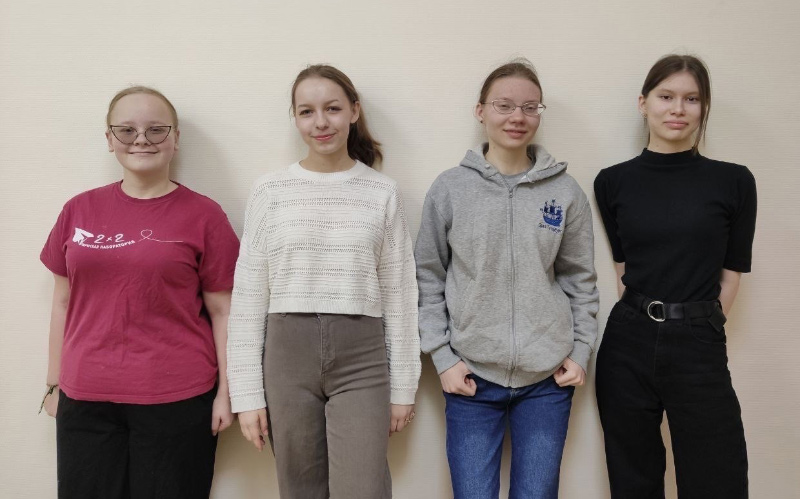 4 золотые медали завоевали российские школьницы на Европейской математической олимпиаде