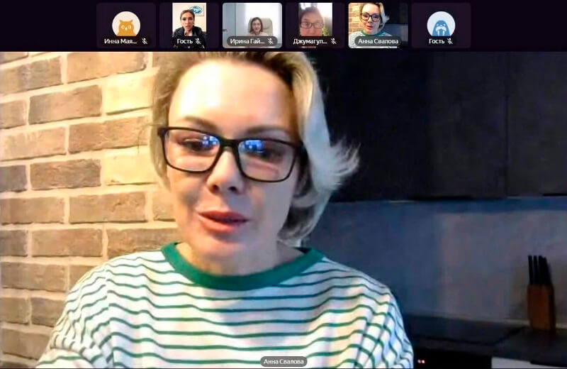 Анна Свалова