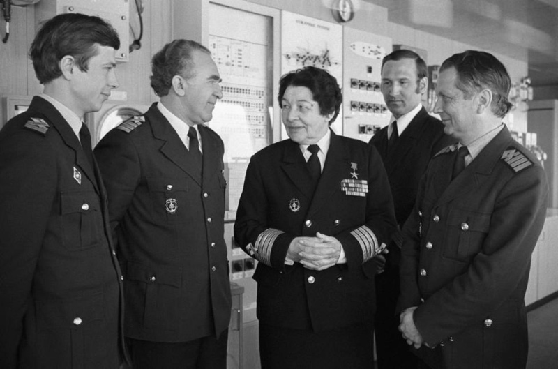 Посвящение женщинам: памятник «капитану Анне»