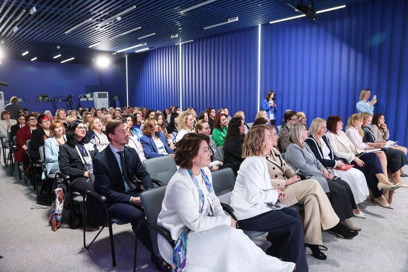 Предложения по повышению рождаемости обсудили на Всероссийском женском форуме