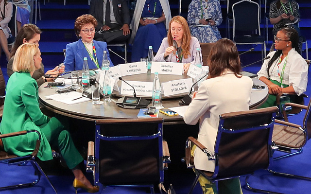 Женщины России и африканских стран договорились о сотрудничестве в гуманитарной, научно-технологической сферах, медицинском туризме и экологии