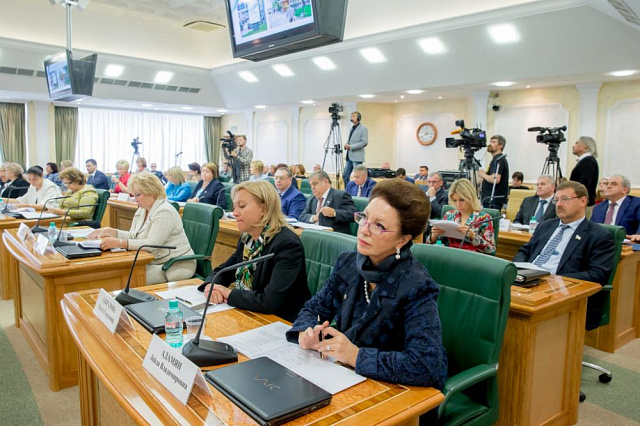 Представительницы США примут участие в Евразийском женском форуме в Петербурге