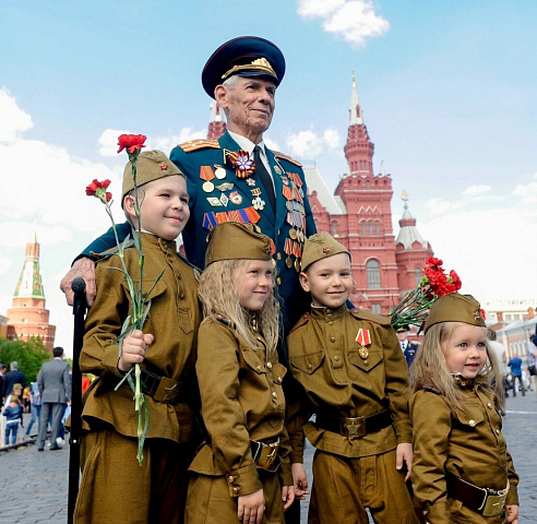 С праздником Великой Победы! 